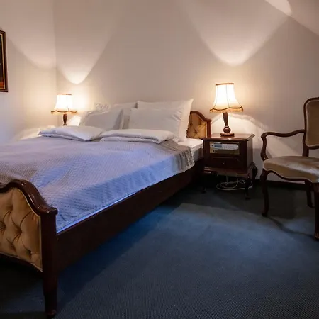 Herga Wine Estate - Nest Above Wine Cellar - *