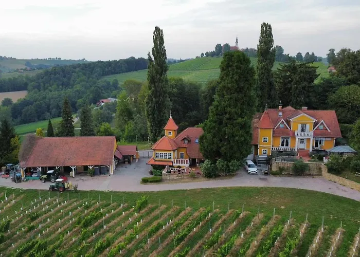 בית הארחה Herga Wine Estate - Nest Above Wine Cellar - *